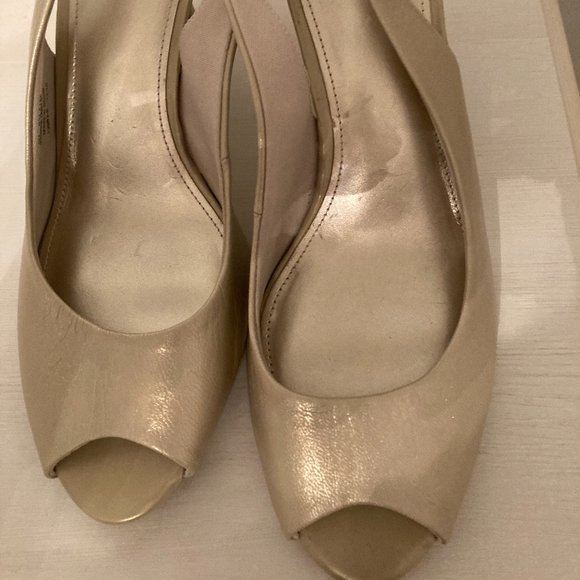 Champagne Pearl Leather Heels - Picture 4 of 7